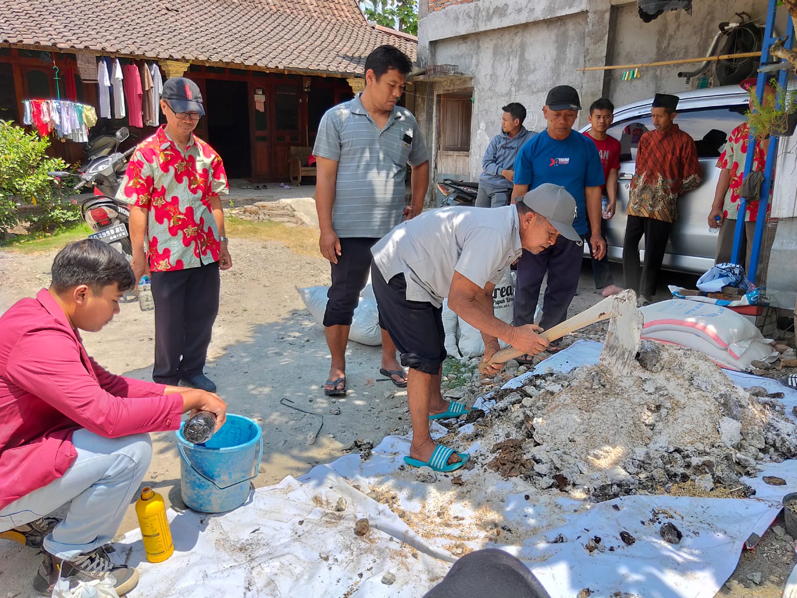 Fakultas Pertanian UTP Lakukan Pendampingan dan Sosialisasi dalam Memanfaatkan Bakteri Endofit, Pupuk serta Pestisida Organik di Desa Demangan Boyolali